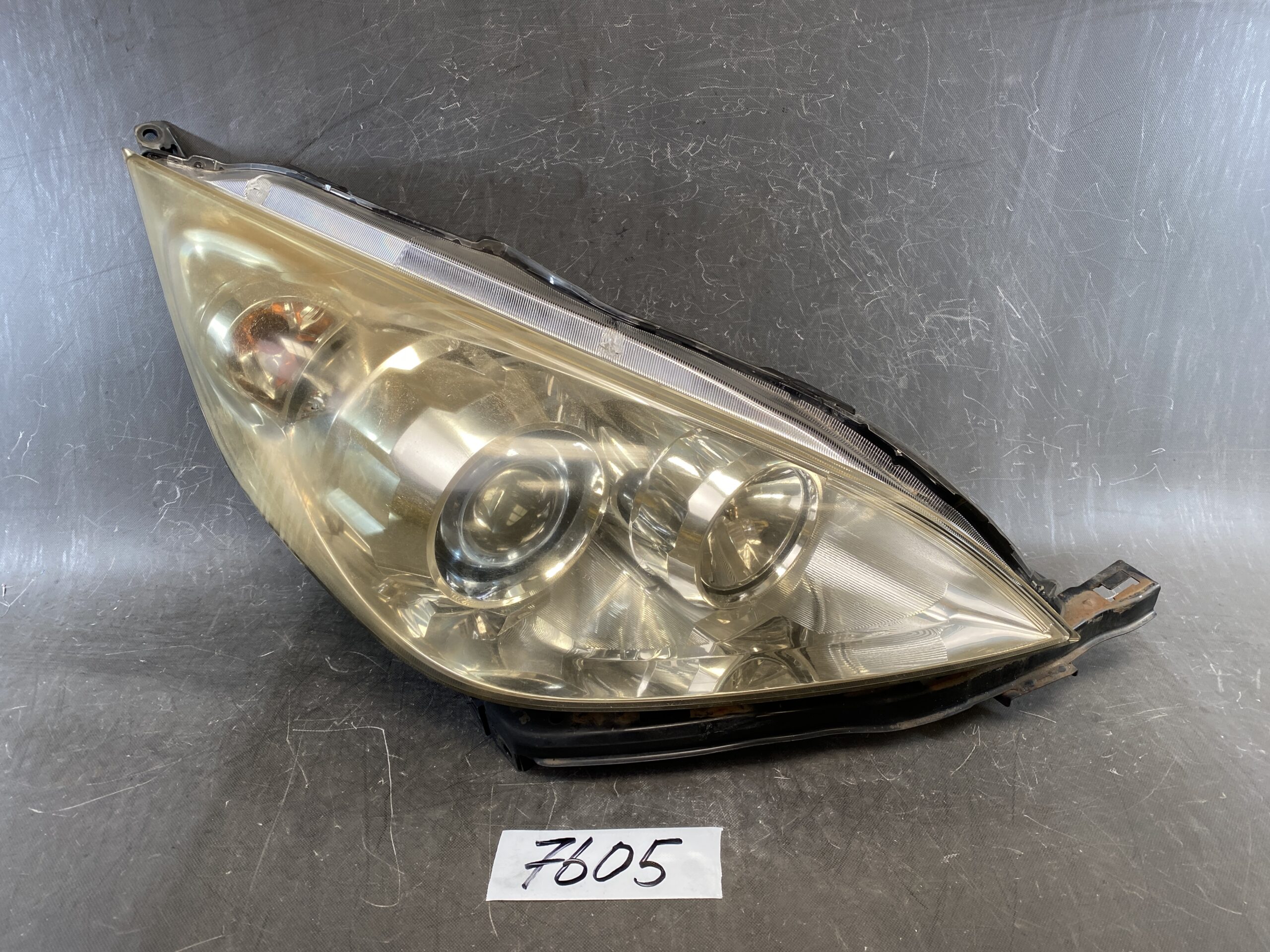 HONDA STEPWAGON RG HID Headlight / KOITO 100-22594 / Right Side x1
