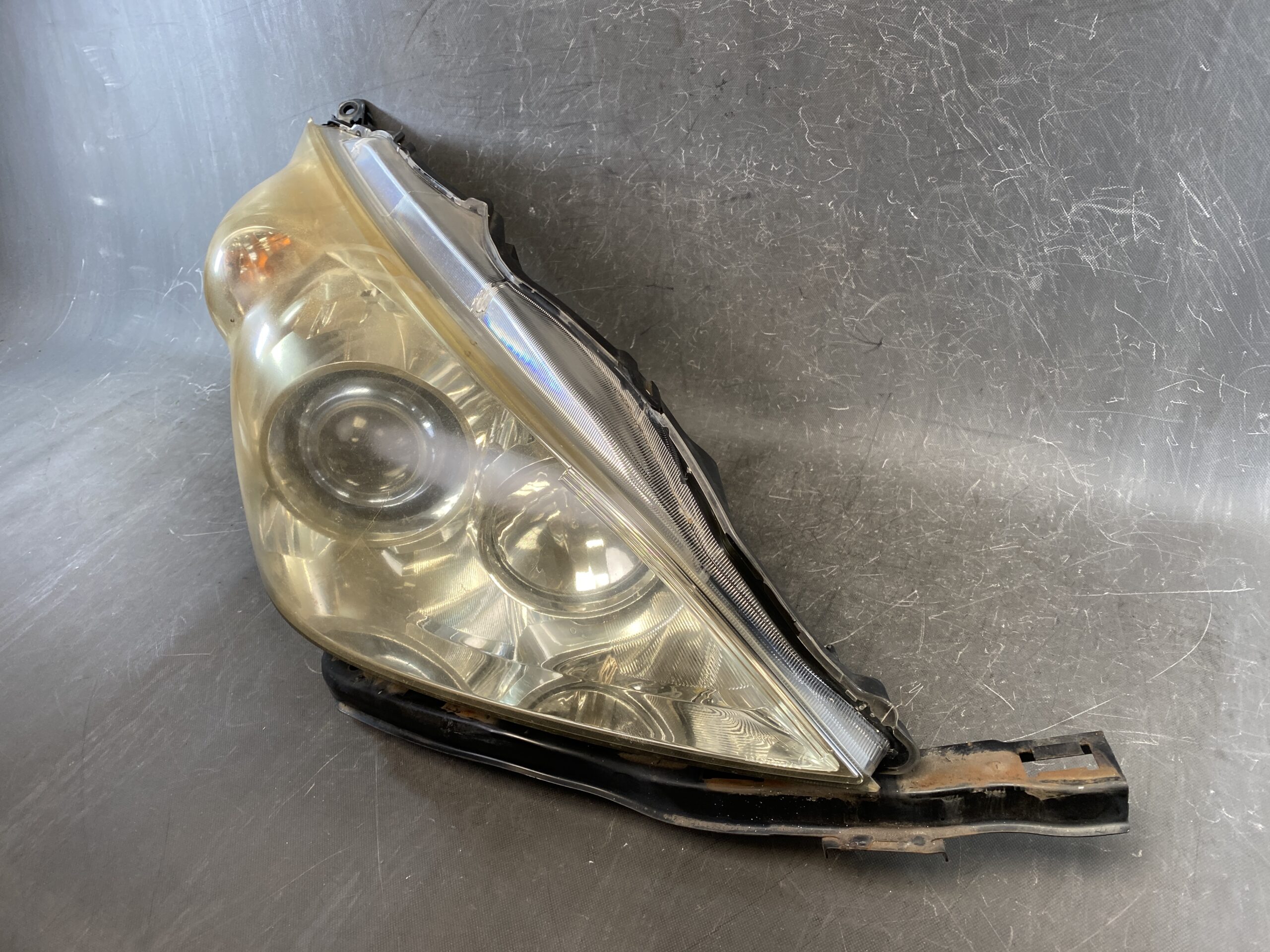 HONDA STEPWAGON RG HID Headlight / KOITO 100-22594 / Right Side x1 - Image 3