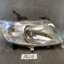NISSAN SERENA C25 NC25 CC25 Genuine Headlight / KOITO 100-24858 / Right Side x1