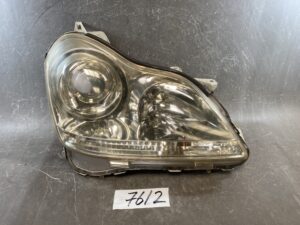 TOYOTA CROWN MAJESTA C Type / UZS186 UZS187 Genuine HID Headlight / STANLEY 30-315 / Right Side x1