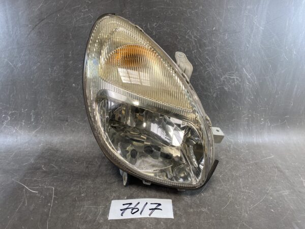 TOYOTA DUET / DAIHATSU STORIA M100A M101A Genuine Headlight / STANLEY R7368 R / Right Side x1 » JDM-PARTS NZ