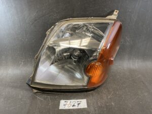 HONDA MOBILIO GB1 GB2 Genuine HID Headlight / 100-22434 / Left Side x1