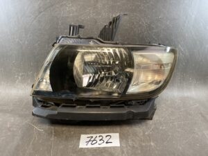 HONDA MOBILIO SPIKE GK1 GK2 Genuine Headlight / KOITO 100-22609 / Left Side x1