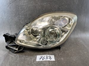 MAZDA VERISA DC5W Genuine HID Headlight / STANLEY P4514 / Left Side x1