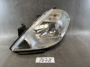 NISSAN TIIDA / TIIDA LATIO C11 NC11 SC11 SNC11 Genuine Headlight / STANLEY P4278 L / Left Side x1