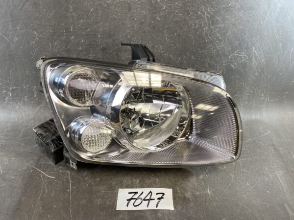 NISSAN STAGEA M35 NM35 HM35 Genuine Headlight / KOITO 100-63635 / Right Side x1 » JDM-PARTS NZ
