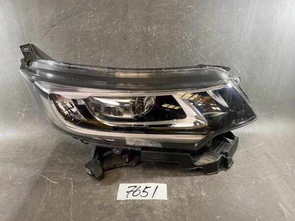 HONDA FREED GB GB5 GB6 / FREED PLUS HYBRID GB7 GB8 Genuine LED Headlight / STANLEY W2172 / Right Side x1 » JDM-PARTS NZ