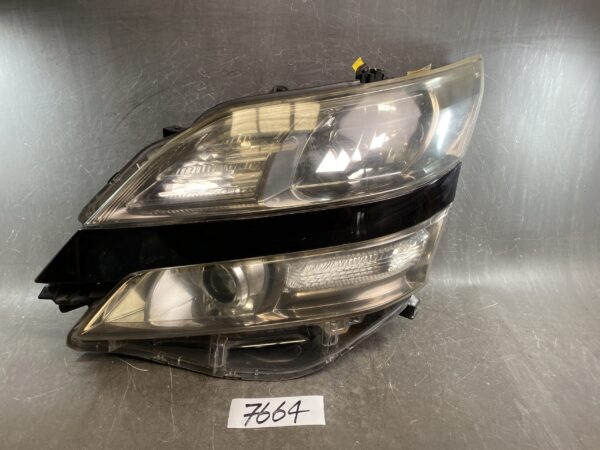 TOYOTA VELLFIRE ANH20 ANH25 GGH20 GGH25 Genuine HID Headlight / ICHIKOH 58-23 / Left Side x1 » JDM-PARTS NZ
