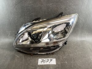 TOYOTA MARK-X ZIO GGA10 ANA10 ANA15 Genuine HID Headlight / STANLEY 72-2 / Left Side x1