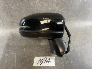HONDA FIT JAZZ / HYBRID GP GK Genuine Door Mirror 037576 / T5A Right Side x1
