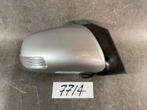 TOYOTA ALLION / PREMIO NZT260 ZRT261 ZRT265 Door Mirror K59 Right Side x1