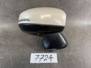 HONDA FIT JAZZ / HYBRID GP GK Genuine Door Mirror M62 / T5A  Right Side x1