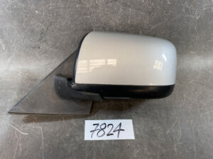 NISSAN SERENA C26 SUZUKI LANDY Door Mirror 9774 Left Side x1