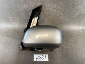 TOYOTA ALPHARD ANH10 ANH15 MNH10 Door Mirror WIth Camera 7501 / Left Side x1