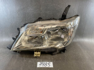 NISSAN SERENA C26 HC26 Genuine HID Headlight / KOITO 100-23097 / Left Side x1