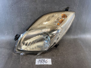 TOYOTA VITZ SCP90 KSP90 NCP90 NCP95 HID Headlight / ICHIKOH 52-183 / Left Side x1
