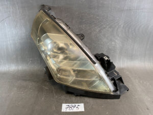 MAZDA MPV LY3P Genuine HID Headlight / STANLEY P5156 / Right Side x1