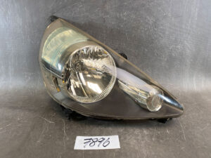 HONDA FIT GD1 GD2 GD3 GD4 Genuine Headlight / STANLEY P4944 / Right Side x1