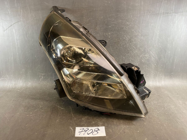 MAZDA MPV LY3P Genuine HID Headlight / STANLEY P5620 / Right Side x1 » JDM-PARTS NZ