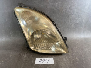 SUZUKI SWIFT ZC ZC71S ZC11S ZD11S ZC31S Genuine Headlight / STANLEY P4432 R / Right Side x1