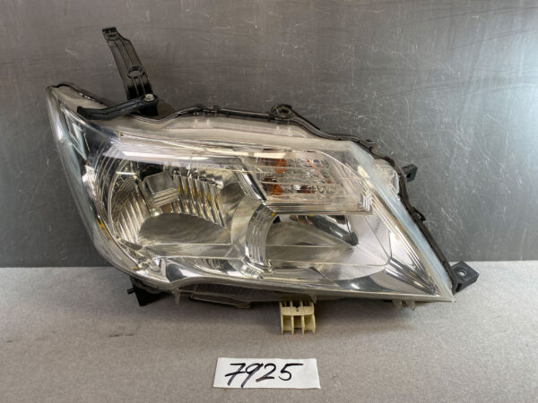 NISSAN SERENA C26 SUZUKI LANDY Genuine HID Headlight / KOITO 100-23097 / Right Side x1 » JDM-PARTS NZ