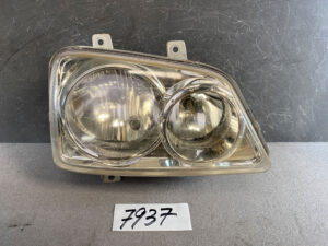 TOYOTA CAMI / DAIHATSU TERIOS Headlight P0757 Right Side x1