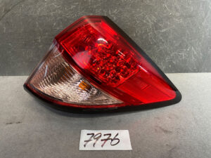 HONDA VEZEL RU1 RU2 HRV RU5 Taillight 220-18085 E  Right Side x1