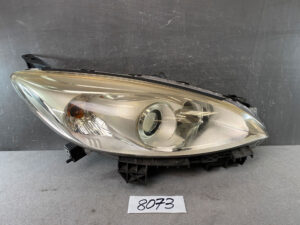 MAZDA PREMACY CW / NISSAN LAFESTA Headlight STANLEY P9562 Right Side x1
