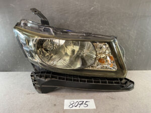 HONDA FREED SPIKE GB3 GB4 HID Headlight 100-22068 Right Side x1