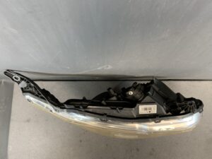 PEUGEOT 208 A9CHMO1 Genuine Headlight 9802221780, 89905958 / Right Side x1