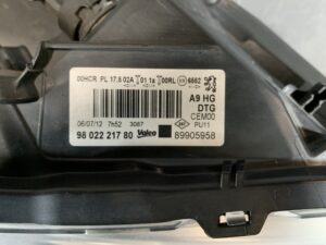 PEUGEOT 208 A9CHMO1 Genuine Headlight 9802221780, 89905958 / Right Side x1