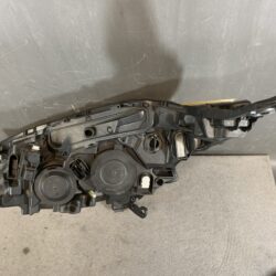 PEUGEOT 208 A9CHMO1 Genuine Headlight 9802221780, 89905958 / Right Side x1