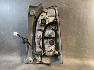 TOYOTA PASSO KGC30 Genuine Taillight KOITO 220-51397 Left Side x1