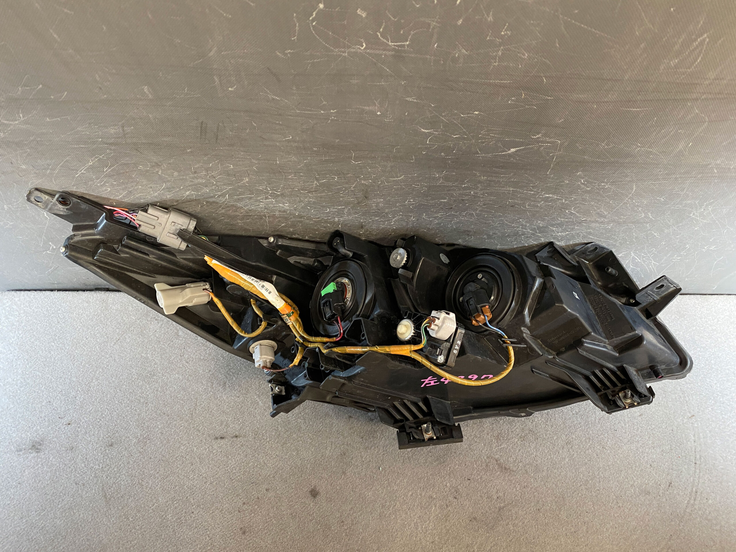 MAZDA AXELA BL BLEFW BL5FW HEADLIGHT 100-41343 LEFT Side x1 - Image 8