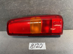 SUZUKI Jimny JB23W Genuine Taillight 33-06418 Right Side x1