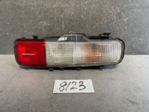 NISSAN ELGRAND  E51 Taillight 4956C  Right Side x1