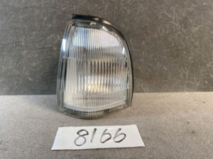 NISSAN CEDRIC Y31 Genuine Clearance Marker Light / ICHIKOH 5343 L / Left Side x1