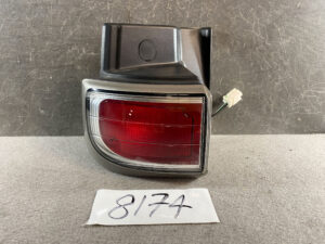NISSAN ELGRAND E51 Taillight ICHIKOH D006 Left Side x1