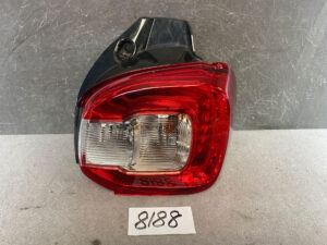 TOYOTA PASSO DAIHATSU BOON M700 Taillight 220-69026 Right Side x1