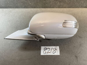 TOYOTA MARK X GRX120 Door Mirror With Indicator 8320 Left Side x1