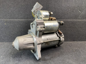 SUBARU Genuine Starter Motor XV,EXIGA EJ20 EJ25 FB20A 23300-AA701 / 428000-8411