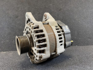Genuine Alternator NISSAN HR15DE / 23100 ED000 / LR1140-801 / LR1140-801B