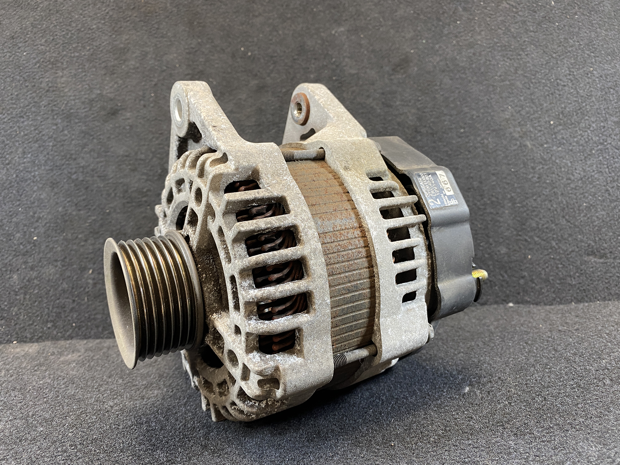 Genuine Alternator NISSAN NOTE CUBE HR15DE / 23100 ED000