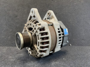 Genuine Alternator NISSAN SUZUKI MR20DE / 23100 EN00B / LR1140-802E