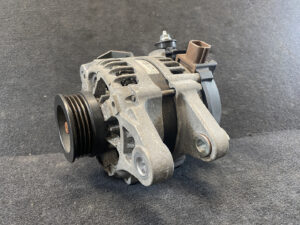 Genuine Alternator TOYOTA 1NZFE / 27060-21200 / 104210-9551