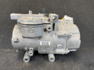 Genuine AC COMPRESSOR TOYOTA Prius Alpha Lexus CT ES27C / 042200-0391 / 042200-0393