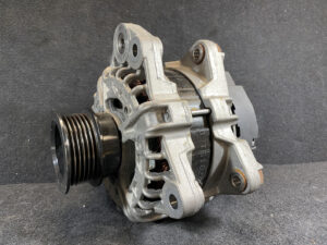 Genuine Alternator VOLVO / 31419101 / C83HC 15-05-06 / 0 125 711 042