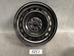 TOYOTA Sienta NSP170 Genuine Non-Alloy steel wheels / 15x5.5j 5x100 CB:54 x1