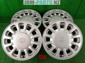 NISSAN GLORIA Y32 FACTORY Alloy 16x6.5j +40 5x114.3 CB:70 x4