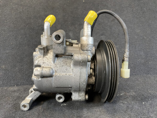 Genuine AC COMPRESSOR TOYOTA TANTO PIXIS / 447280-3213 / 88320-B2020 » JDM-PARTS NZ